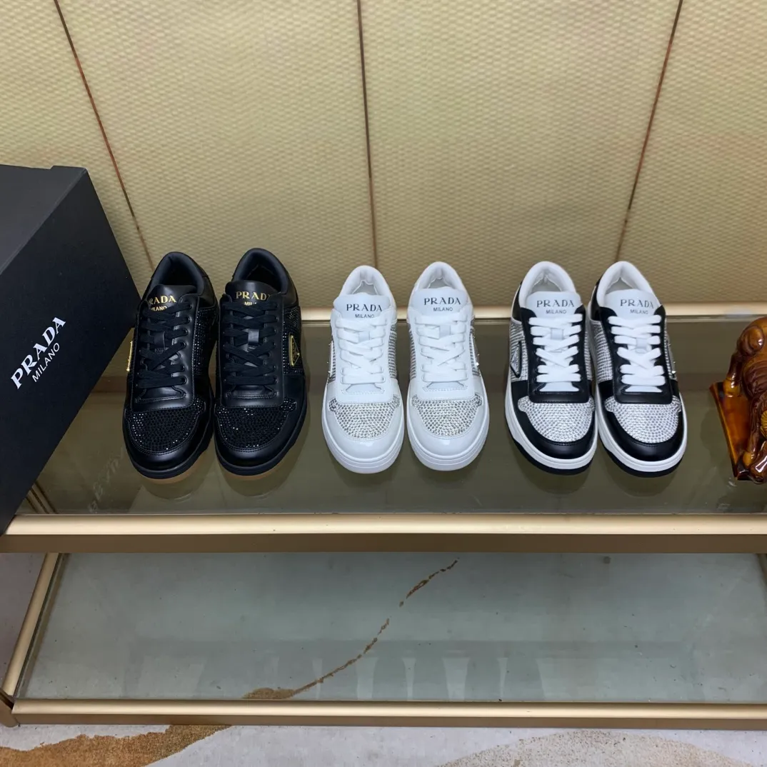 💰680.巜PRADA》Prada: Top 🔝purchasing agent🔍🔍The latest men’s counters are on sale simultaneously, high-quality original calfskin imported from Italy 🇮🇹. Brand logo* (prominent·high-end·noble·class·) exquisite workmanship (imported from Italy🇮🇹 Sole: Original sole provided by the original factory, ⚠️exclusive double-layer activity, TPR rubber, combination outsole; super comfortable, wear-resistant, non-slip, environmentally friendly🌳🌳🌳, real shot🎬The real thing is more beautiful🔍🔍 (high quality, follow the order) code number 38 to 44 (.45 customized)